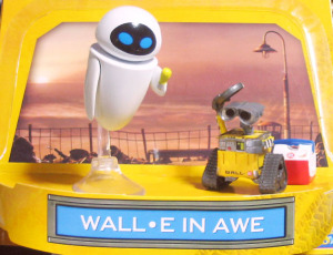 MOVIE SCENE / WALL-E IN AWE / THINKWAY TOYS