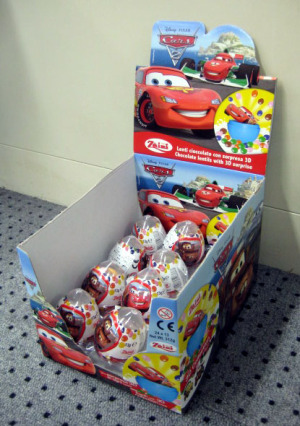 Disney - Pixar CARS 2 Chocolate Egg /Zaini