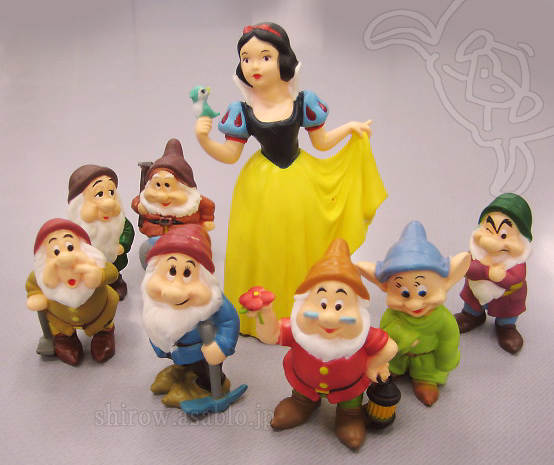 Snow White and the Seven Dwarfs Novelties Figurines from Mitsubishi Bank (JAPAN)