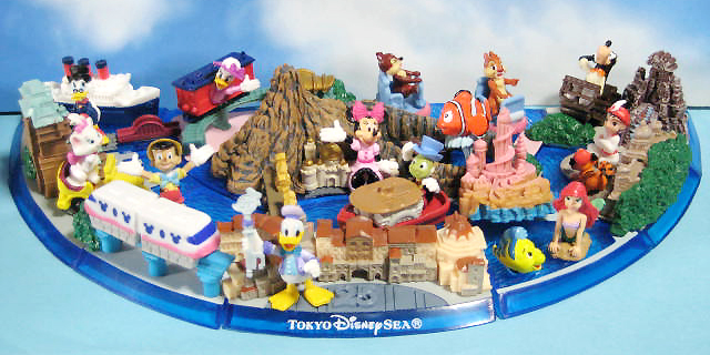 Lowson exclusive / Annniversary 25 years  Tokyo Disneysea Diorama figure
